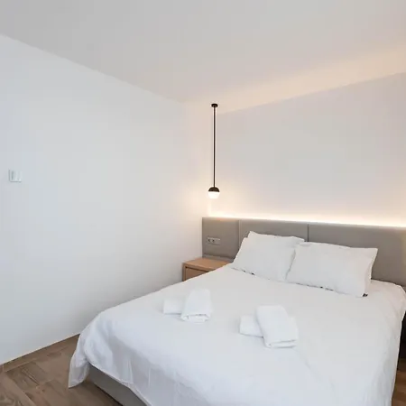 Zeus3 Front Appartment, 2 Bedroom Sea View